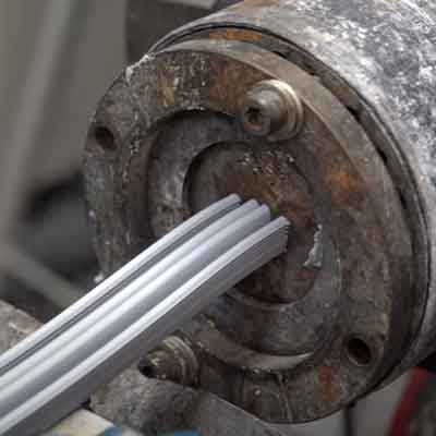 Extrusion de joint élastomère